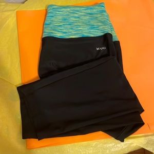 Athletica capri leggings